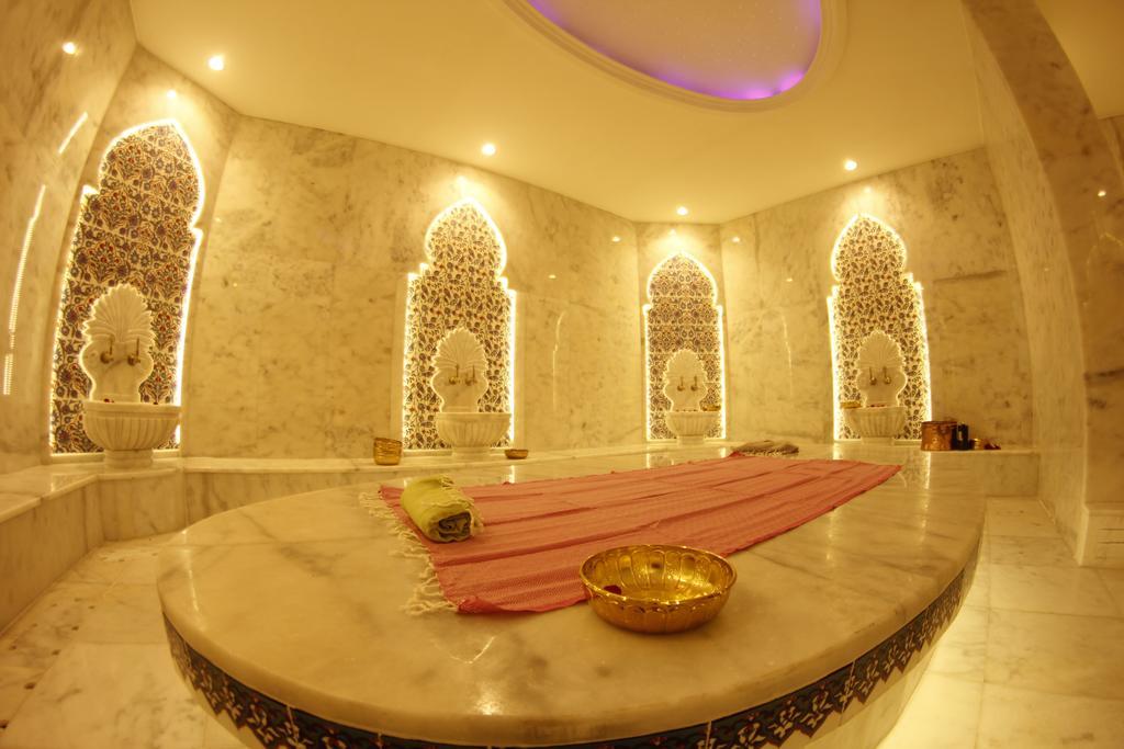 Adams Hotel Kuwait City Exteriör bild
